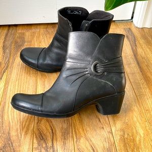 Women’s leather Clark booties size 10M